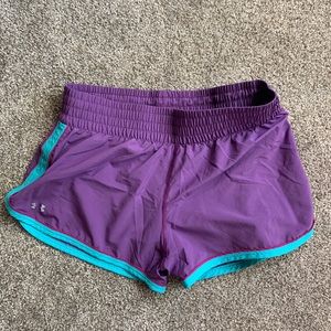 Women’s under armour athletic shorts!